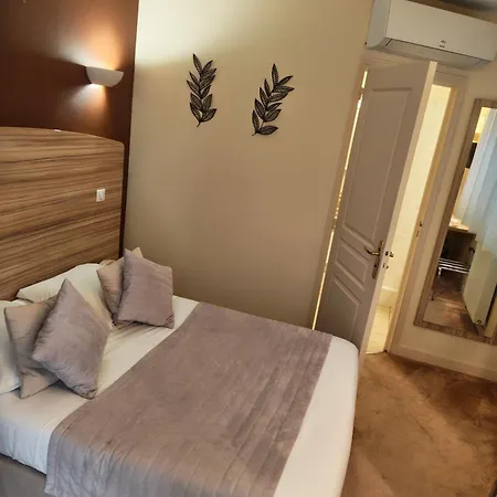 Hotel Logis De La Rose