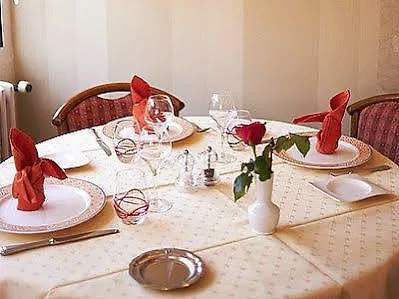 Logis De La Rose 3* デュエ・ラ・フォンテーヌ